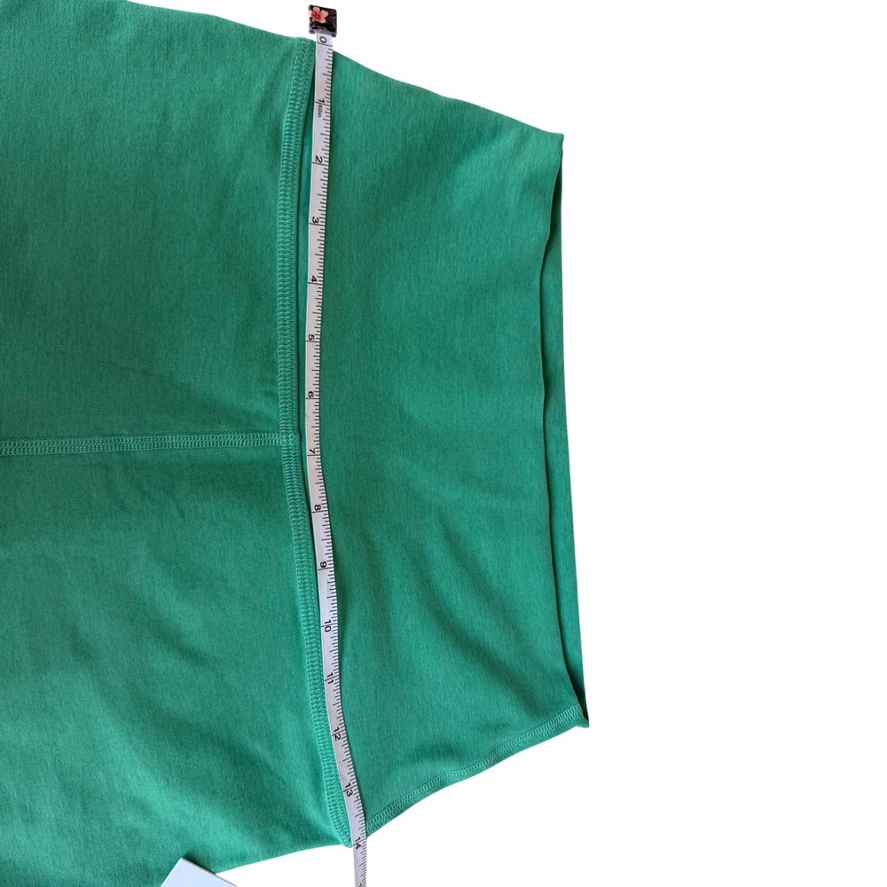 Beyond Yoga Green Women's Shorts - Picture 4 of 10